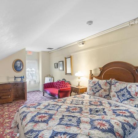 Bed and Breakfast Lizzie Borden House Fall River Exterior foto
