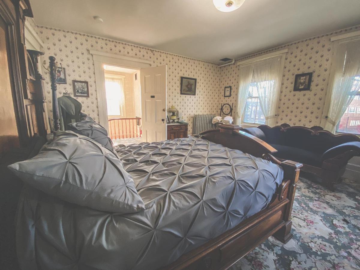Bed and Breakfast Lizzie Borden House Fall River Exterior foto